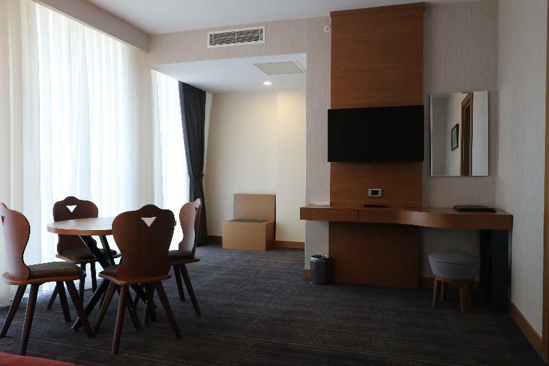 New Garden Hotel Ντιγιαρμπακίρ Εξωτερικό φωτογραφία